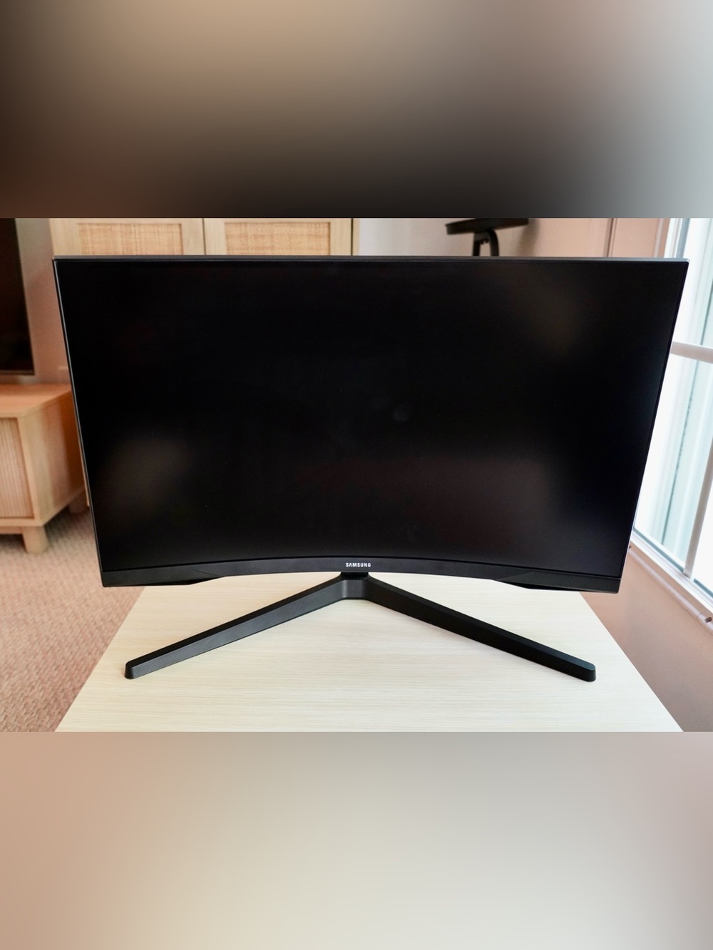 Samsung Odyssey G5 27” (G55C series), curved gaming monitor